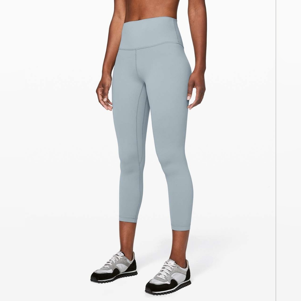 Lululemon High Rise 25" Align Athlesiure Light Blue Leggings in Chambray Size 10